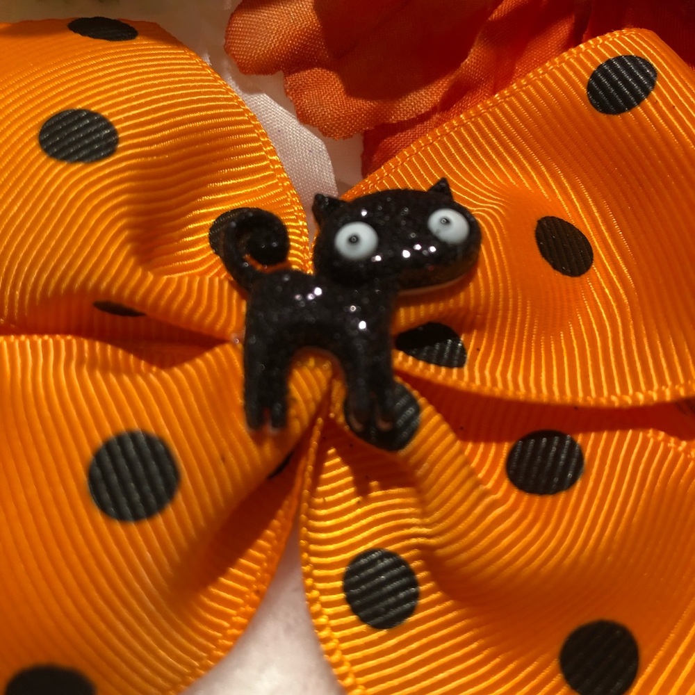 🌸3/$9🌸 HANDMADE ORANGE BLACK CAT HAIRBOW